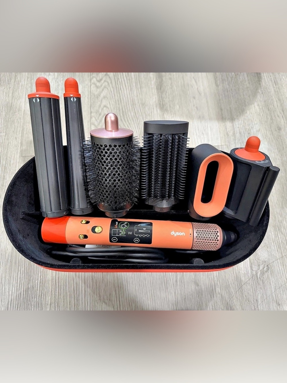 Dyson Airwrap i.d.™ Straight+Wavy Multi-Styler in Apricot/Topaz w/all attachment